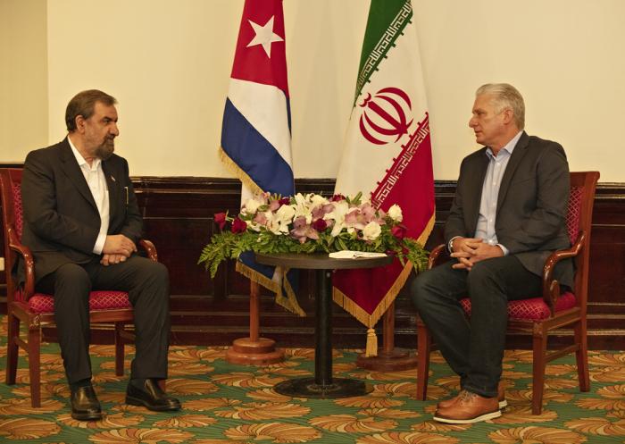 Foto del encuentro entre Rezai y Díaz-Canel, difundida por Granma