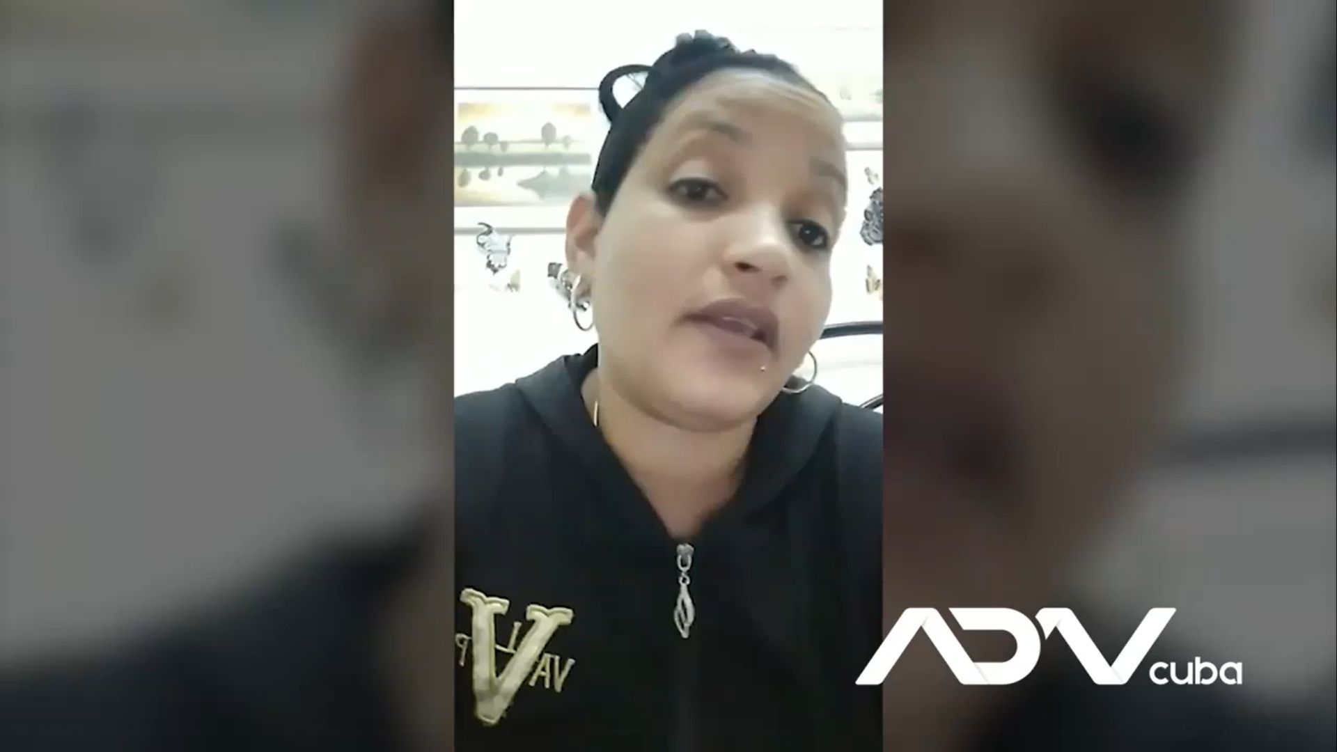 "No entiendo cómo esas personas sin mi presencia, sin buscar un testigo del CDR ni nada, se hayan parado afuera de mi casa y hayan mandado a mi vecino a recoger esas cosas", agregó
