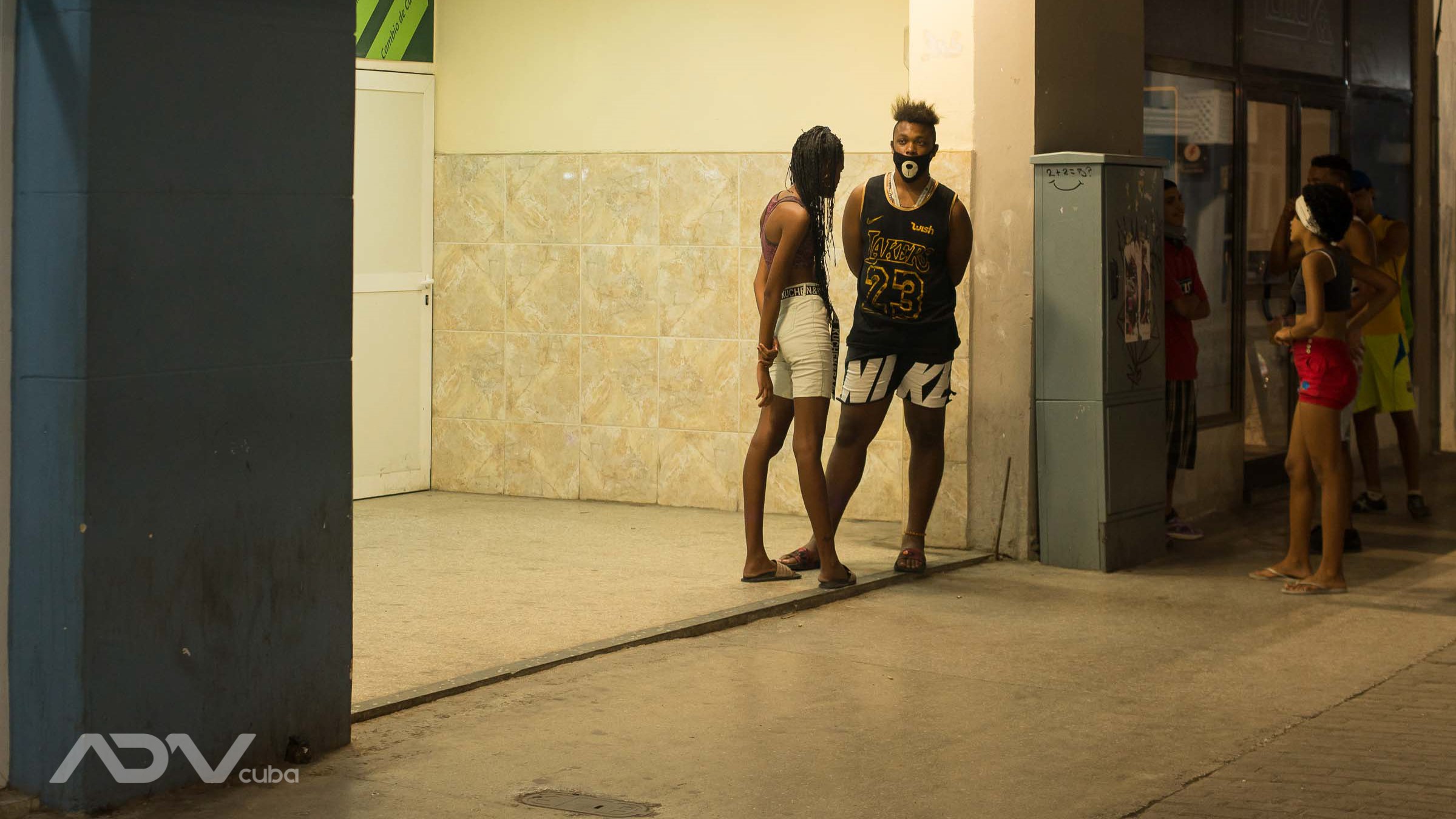 Cuba reporta 402 casos y una muerte por COVID