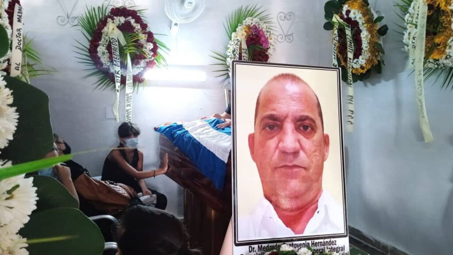 El cuerpo del médico llegó a su ciudad, Minas de Matahambre, provincia Pinar del Río, el pasado 14 de abril