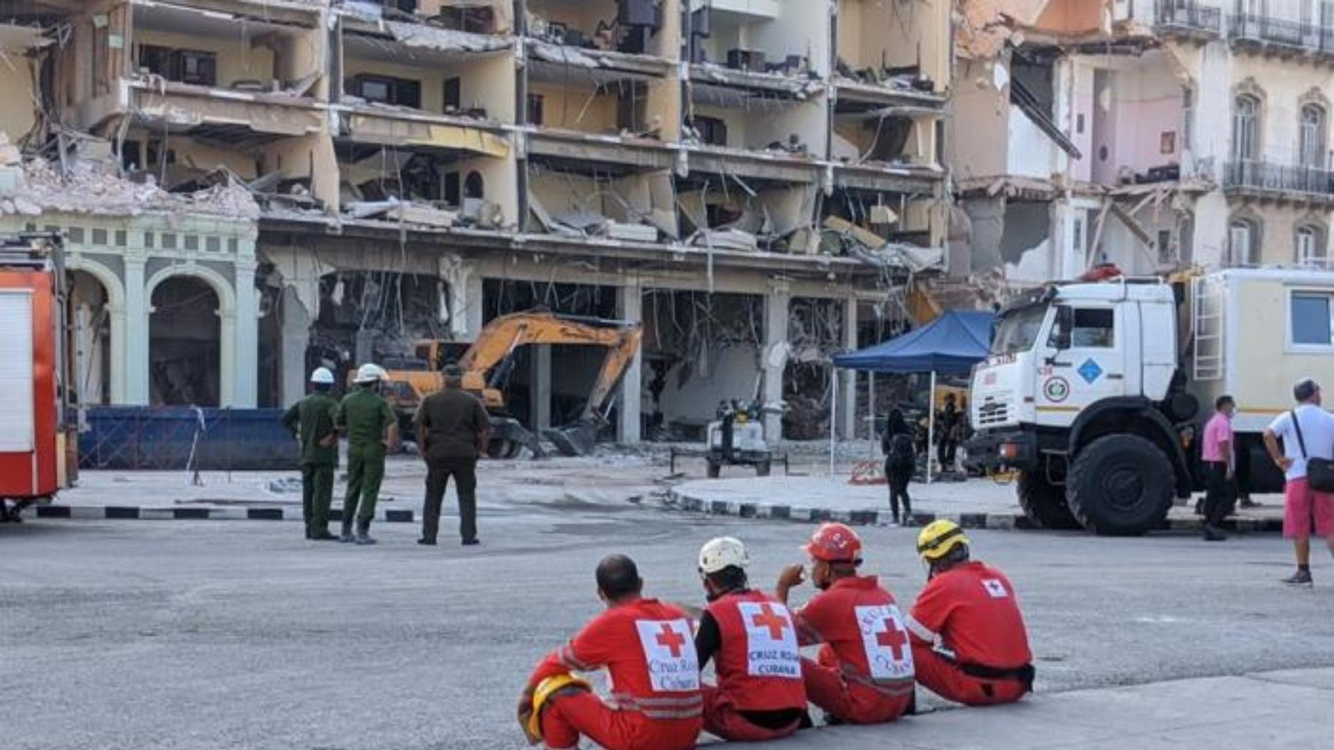 Trabajos de rescate tras explosión en Hotel Saratoga. Foto: Granma