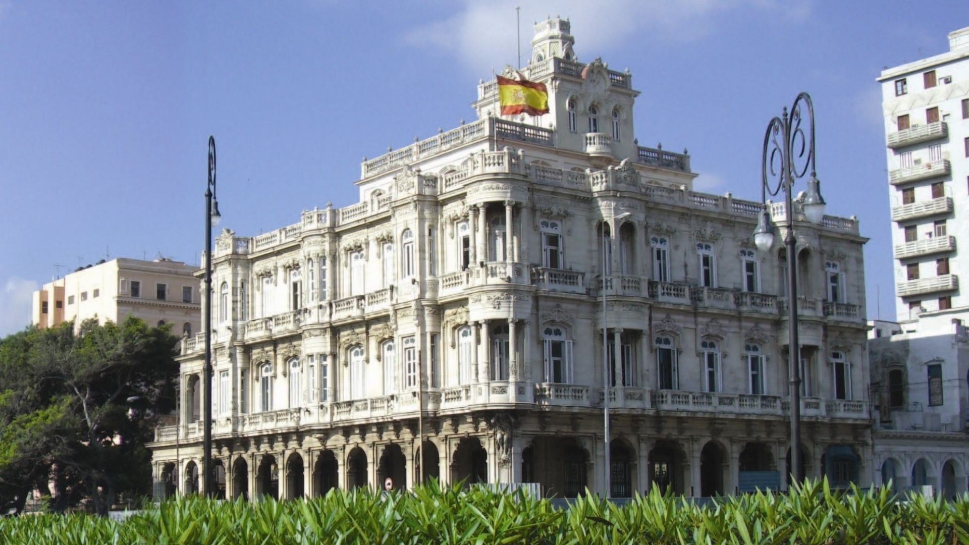 España ofrece ayudas extraordinarias a los nacionales residentes en el exterior que se encuentren en situación de necesidad a través de distintos programas