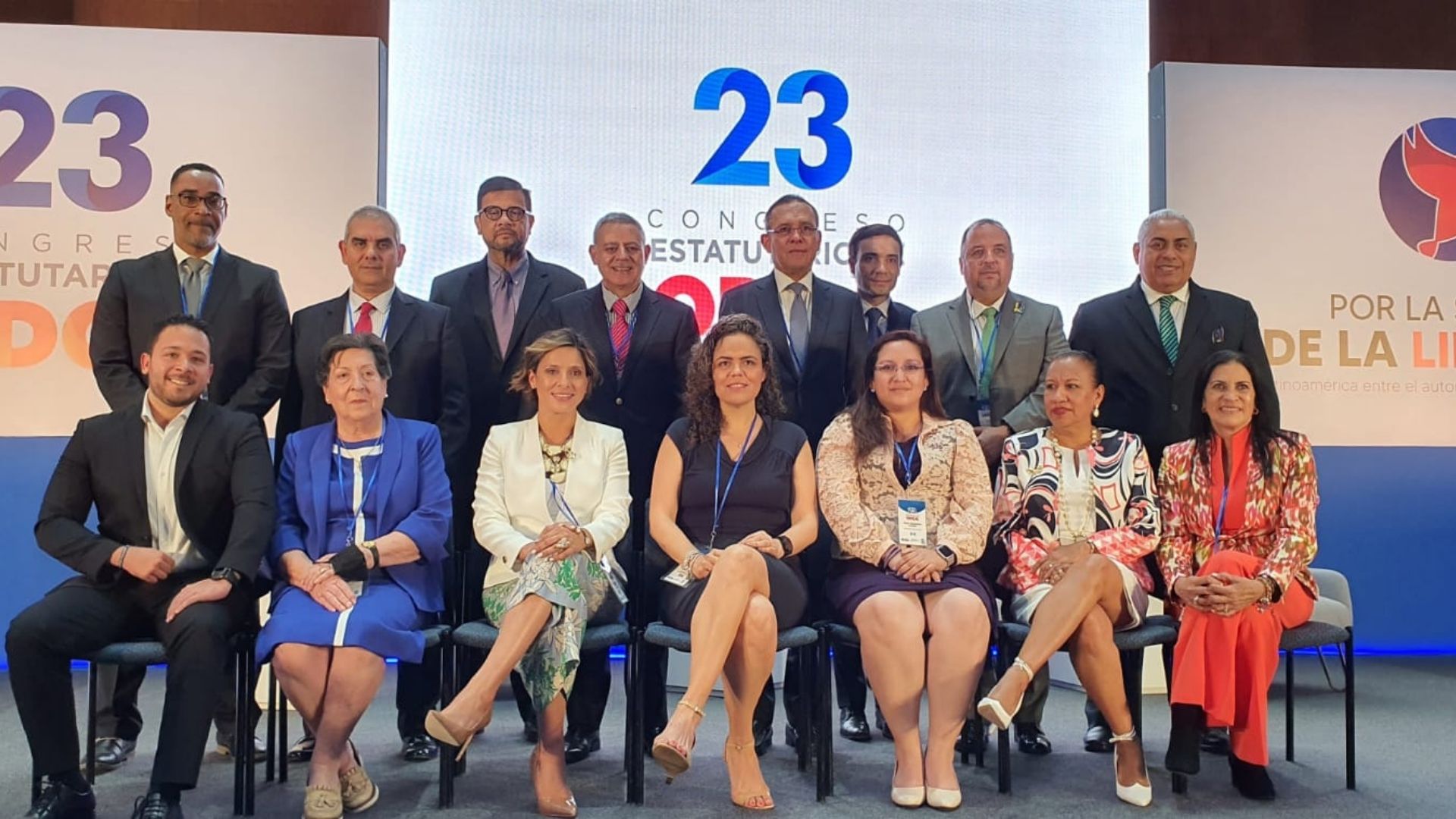 Se trata del Dr Eduardo Cardet, elegido vicepresidente Honorario Adjunto para Cuba; y Yaxys Cires como vicepresidente Adjunto para el Caribe