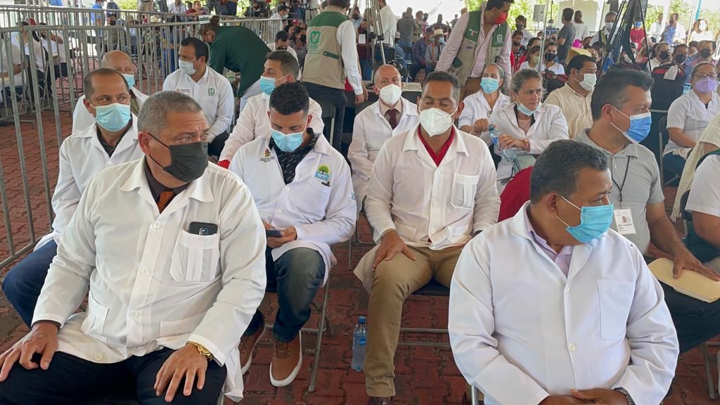 Llegan a México primeros médicos cubanos. Captura de pantalla