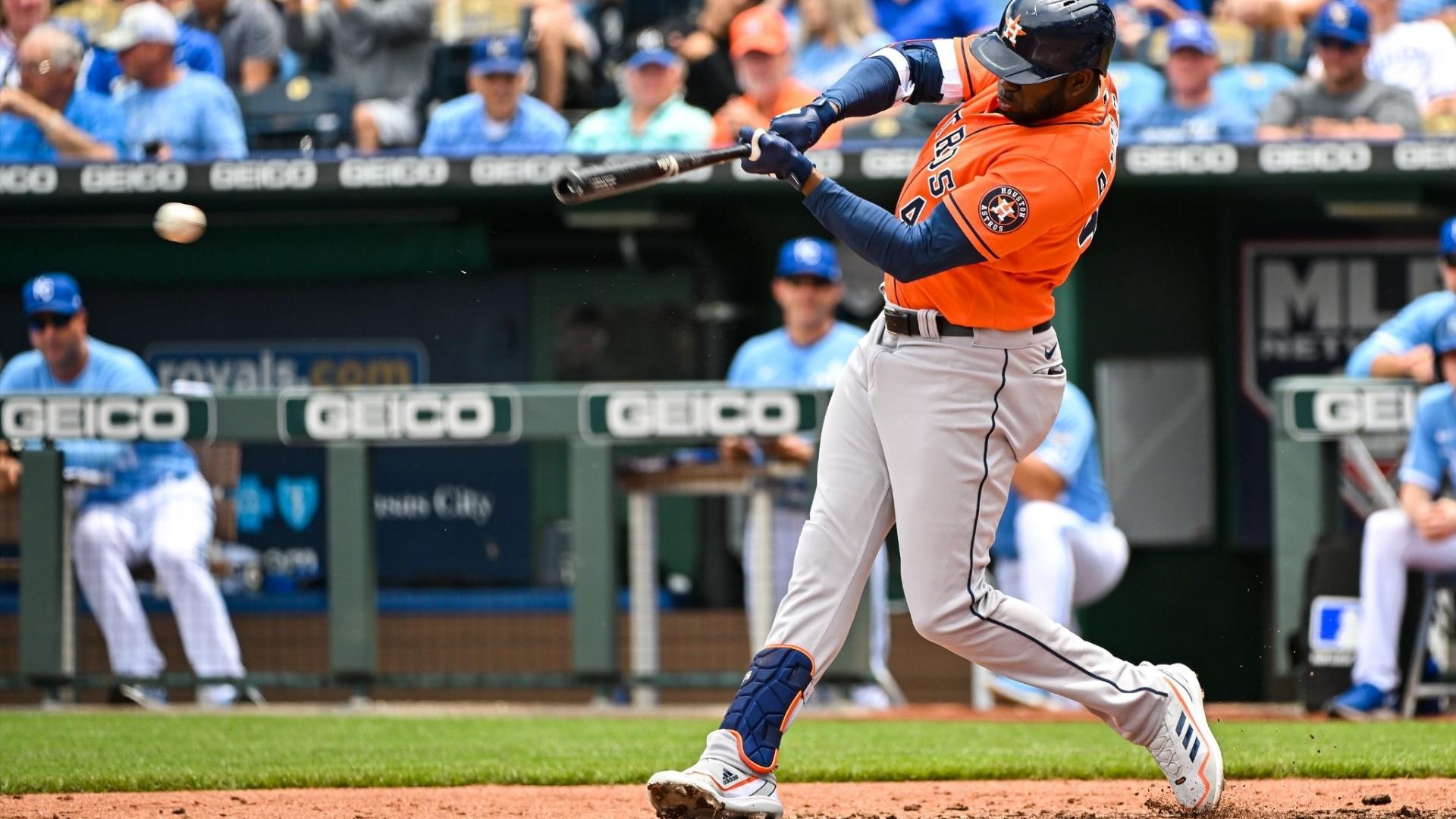 Cubano Álvarez lidera a los Astros en MLB.