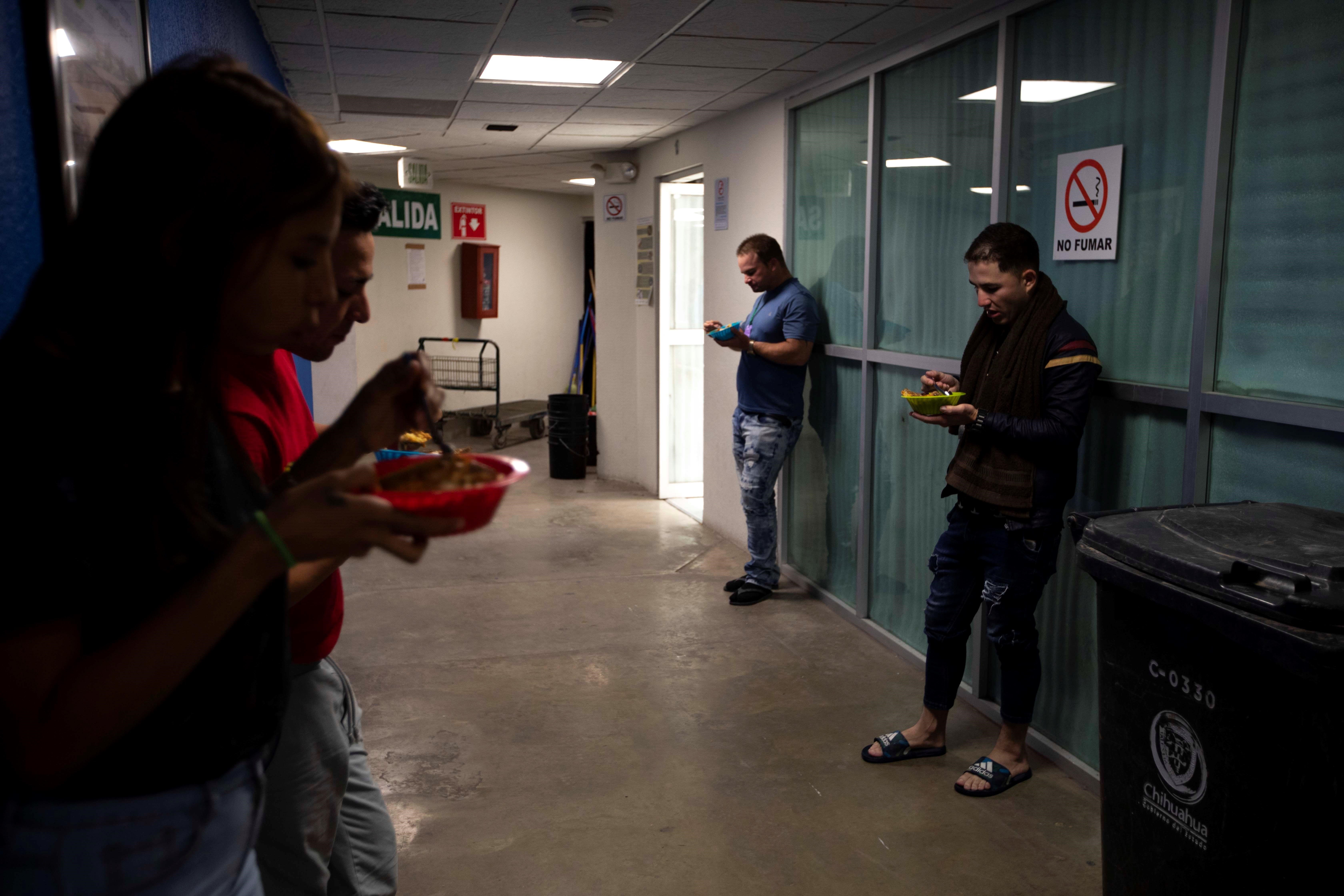 Ciudad Juárez (México), En un fenómeno sin precedentes en México, la fronteriza Ciudad Juárez acoge estos días a miles de migrantes cubanos que esperan para pedir o resolver su solicitud de asilo en Estados Unidos.